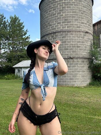 S_cakes / s_cakess / steph_seguinn / s_cakess_ nude photo #22