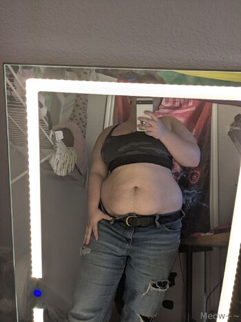 Sabrina Le / sabbysoftpawz nude photo #2