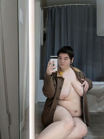 Sabrina Le / sabbysoftpawz nude photo #4