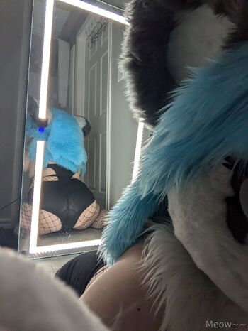 Sabrina Le / sabbysoftpawz nude photo #6