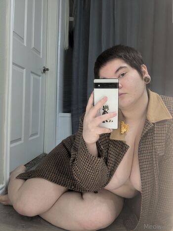 Sabrina Le / sabbysoftpawz nude photo #16