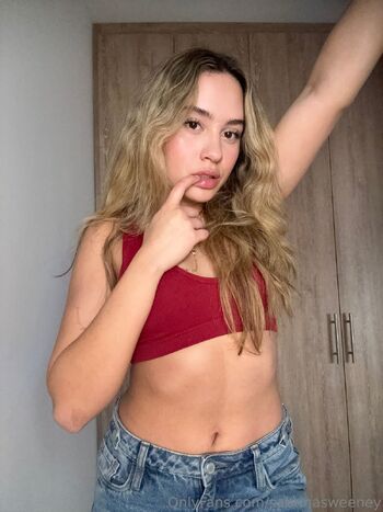 Sabrina / sabrinasweeney nude photo #35