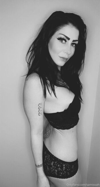 Sam Mari / samisoah nude photo #15