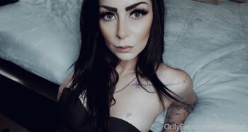 Sam Mari / samisoah nude photo #32