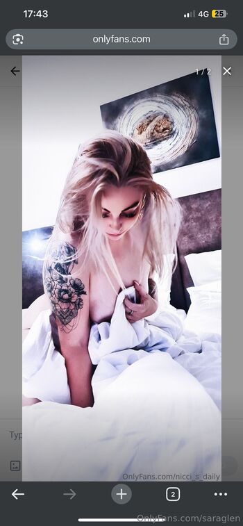 Sara Gle / saraglen nude photo #22