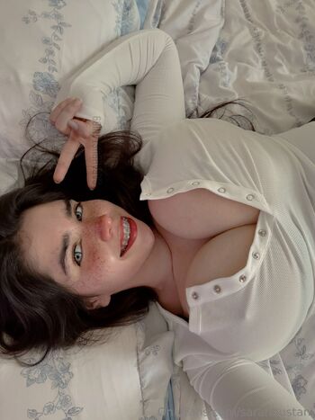 Sara Bustan / sarahbustani / sarahbustani69 nude photo #13