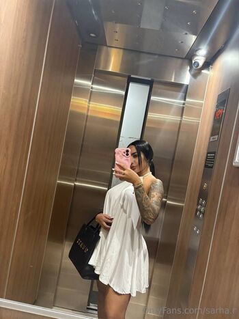 Sarha / sarha.r nude photo #31