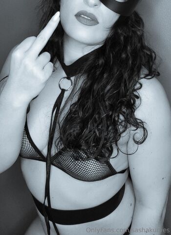 Sasha Kurve / sashakurves nude photo #6