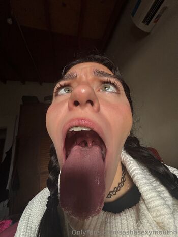Sasha Tongue Princess / sashasexymouthh nude photo #6
