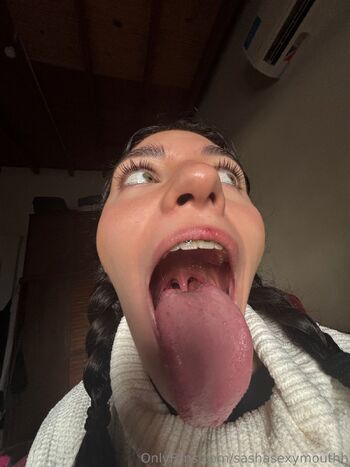 Sasha Tongue Princess / sashasexymouthh nude photo #9