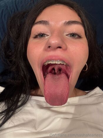 Sasha Tongue Princess / sashasexymouthh nude photo #35