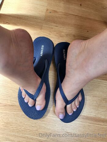 r o s e / sassylittlefeet nude photo #26