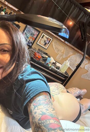 Scarle / scarletmonroexoxo nude photo #5