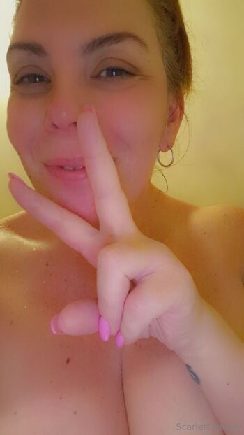 Scarlett Hone / scarletthoneyofficial nude photo #3