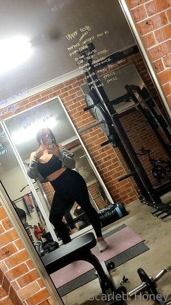 Scarlett Hone / scarletthoneyofficial nude photo #28