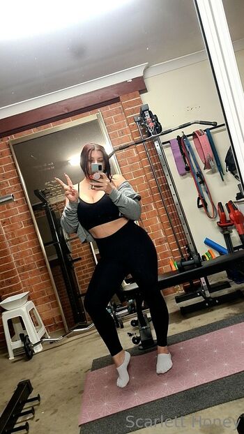 Scarlett Hone / scarletthoneyofficial nude photo #29