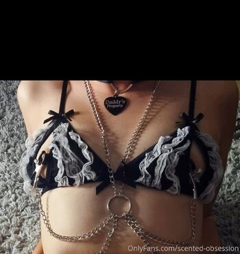 thebrat-xfre / scented-obsession nude photo #6