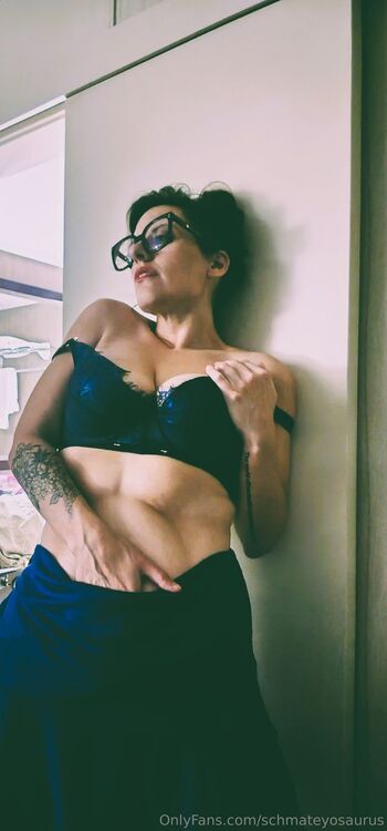 Catieosauru / schmateyosaurus nude photo #15