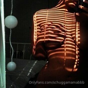 Schuggamamabb / schuggamamabbb nude photo #1