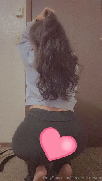 Rachell / scream-n-cream nude photo #1