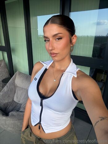 Lauren / secretlyfeoflauren nude photo #14