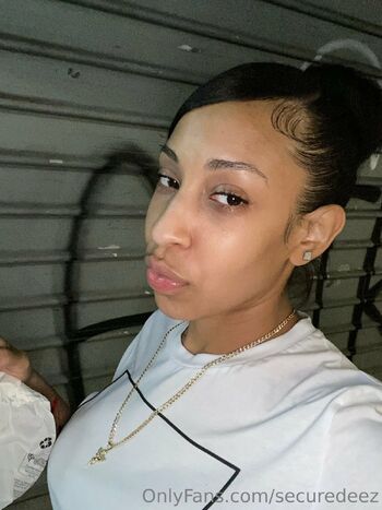 Redbone EB / securedeez nude photo #11