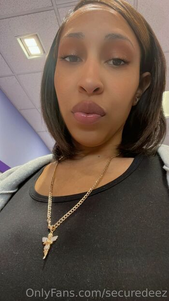 Redbone EB / securedeez nude photo #12