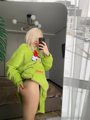 Selena Moo / selena.moon.only nude photo #8