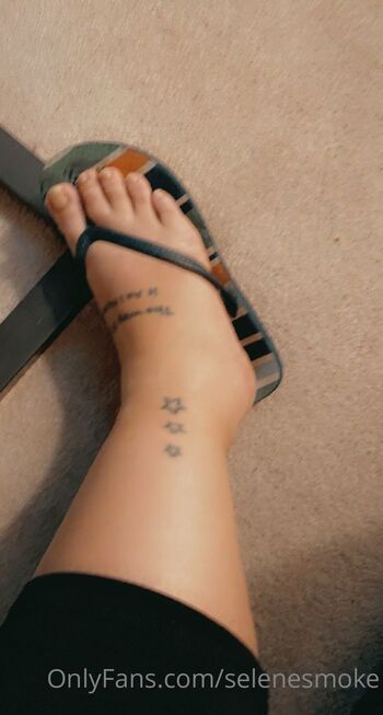 Selen / selenesmoke nude photo #2