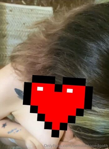 Dizzy Dark Queen / semitattooedgoth nude photo #5