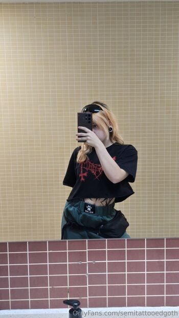 Dizzy Dark Queen / semitattooedgoth nude photo #15