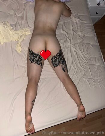 Dizzy Dark Queen / semitattooedgoth nude photo #32