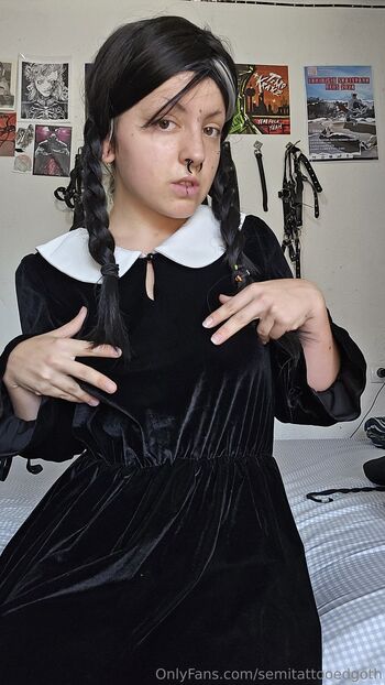 Dizzy Dark Queen / semitattooedgoth nude photo #34