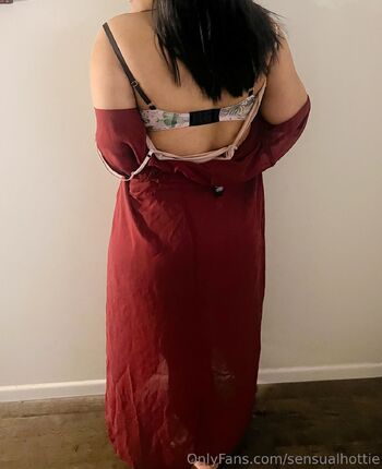 Indian Secret Mom aka Indian Goddes / sensualhottie nude photo #16