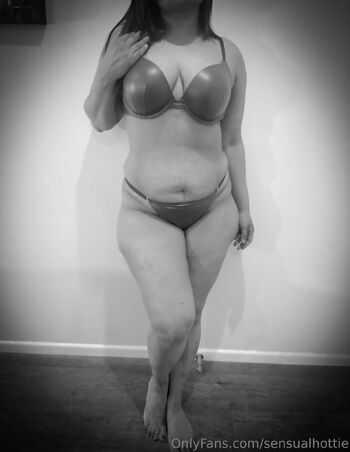 Indian Secret Mom aka Indian Goddes / sensualhottie nude photo #32