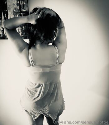 Indian Secret Mom aka Indian Goddes / sensualhottie nude photo #34