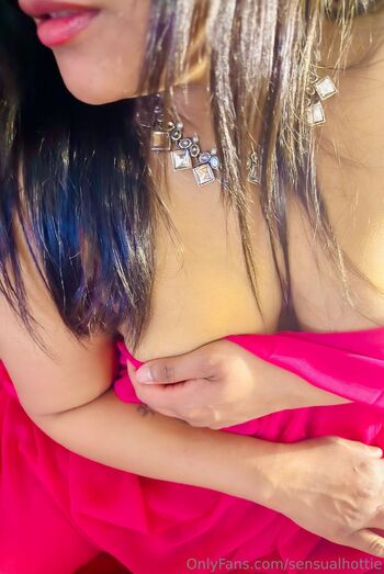 Indian Secret Mom aka Indian Goddes / sensualhottie nude photo #39