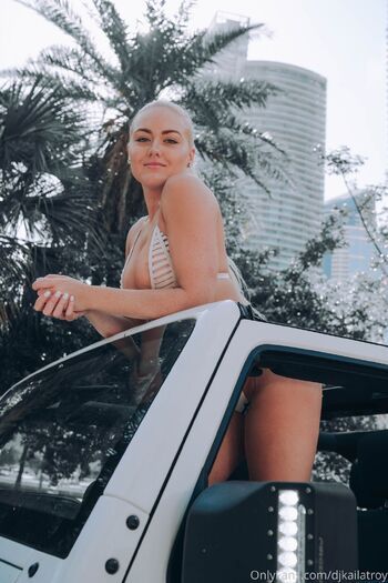 KT / sexiestdj nude photo #18