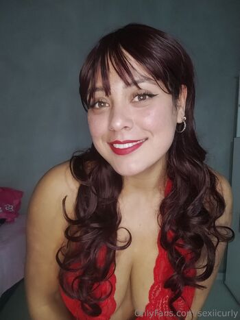 SEXY CURLY (CAROLINA / sexiicurly nude photo #4