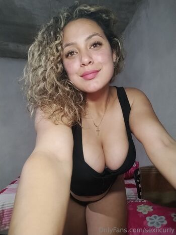 SEXY CURLY (CAROLINA / sexiicurly nude photo #9