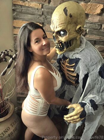 SEXTINGQUEEN69 / sextingqueen69 nude photo #5