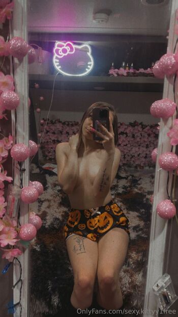 sexy.kittyy1FRE / sexy.kittyy1free nude photo #18