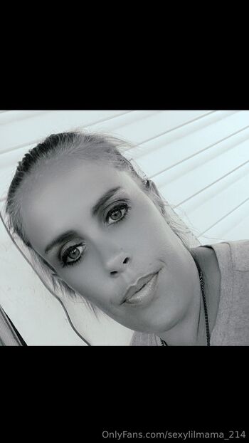 Sexylilmama_21 / sexylilmama_214 nude photo #1