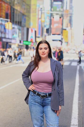 Lindsay Le / sexylindsaylee nude photo #13