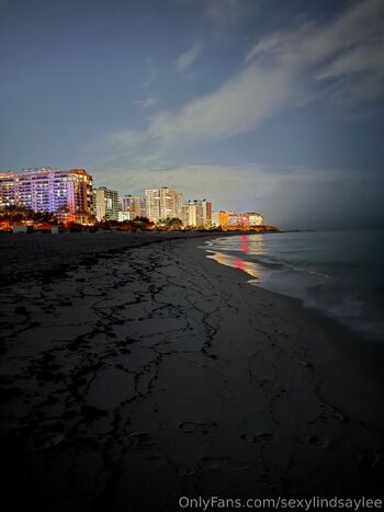 Lindsay Le / sexylindsaylee nude photo #17