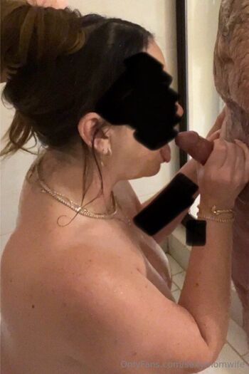 Sexy Mom and Wif / sexymomwife / nastymommyof4 nude photo #20