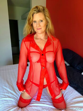 NaturalRe / sexyredrunner nude photo #16