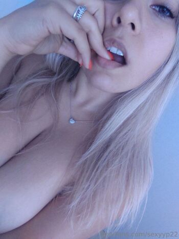 MICA / sexyyp22 nude photo #18