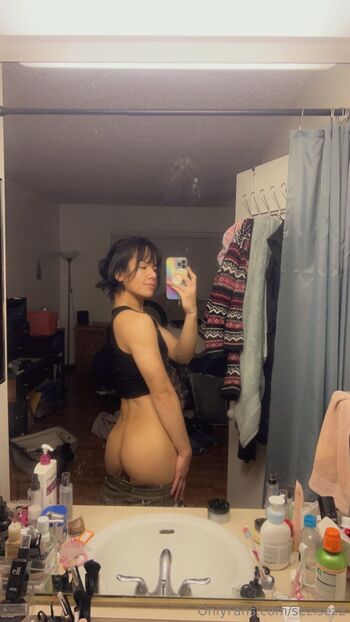 OnlyFans / sezisez2 nude photo #35