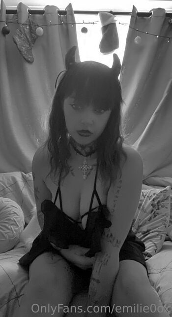 Vixen / shadowvixen0 / shaeex0 nude photo #4